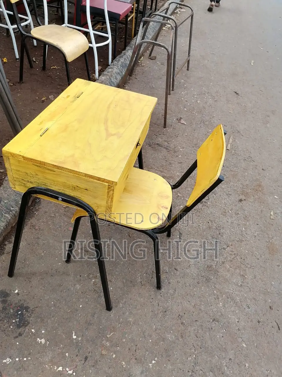 High Quality High School Locker and Chair