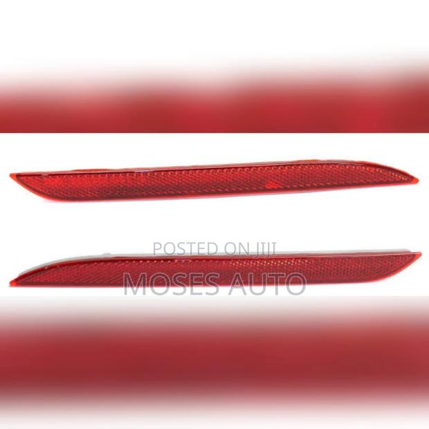 Nze/ Allion, Fielder, Axio Bumper Reflector - main view