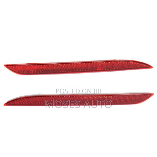 Wish, Honda Fit Bumper Reflector