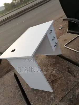 Long_lasting Good Office Table or Desk