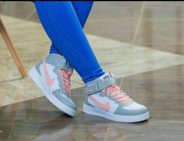Nike High Top Poisonous - main view