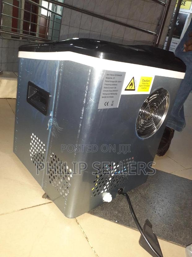 Ice Making Larger 4L Capacity Water Tank - main view