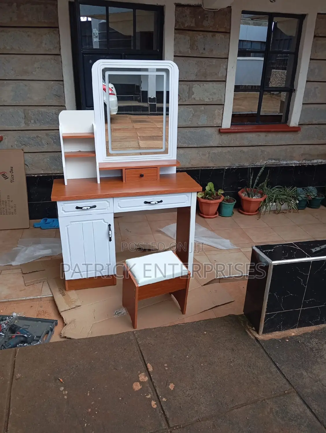 Imported Morden Dressing Table With LED Lights