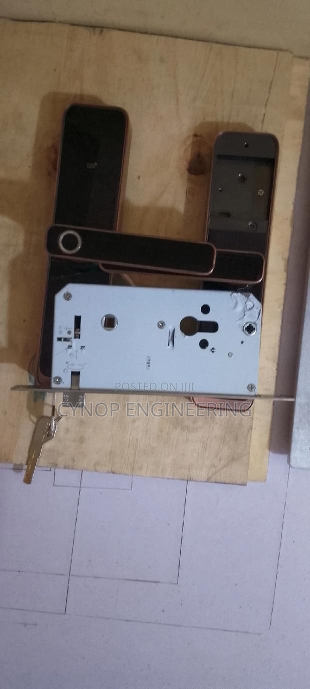 Smart Lock With Voice Commands - main view