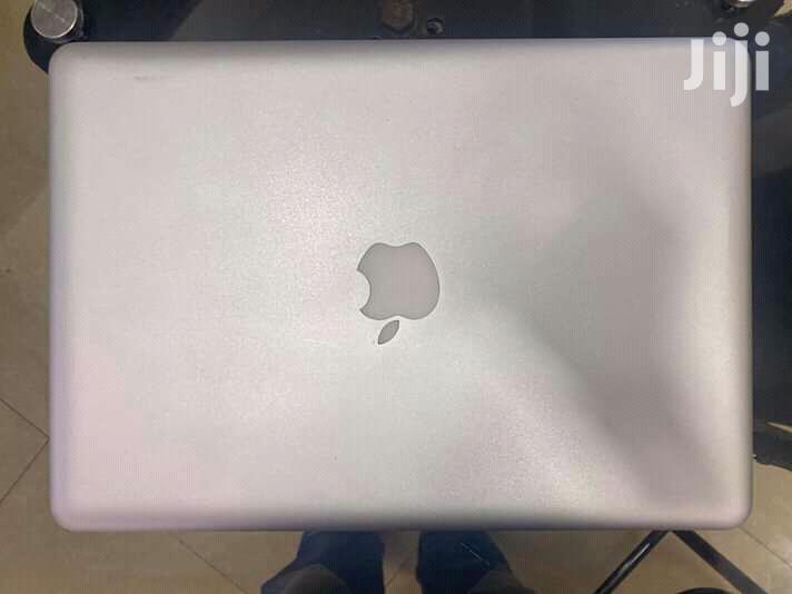 Laptop Apple MacBook Pro 4GB Intel Core i5 HDD 500GB