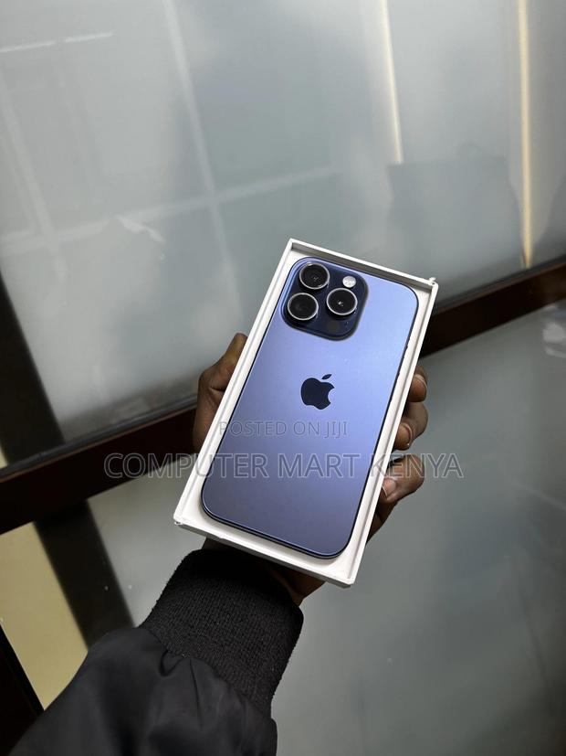 Apple iPhone 15 Pro 128 GB Blue - thumbnail 3