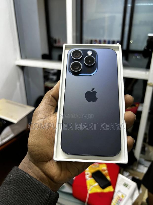 Apple iPhone 15 Pro 128 GB Blue - thumbnail 4