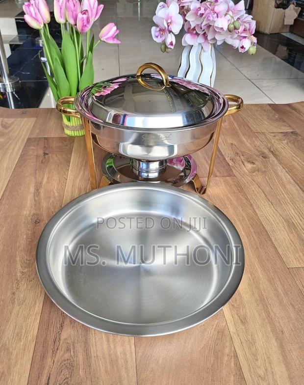 5 L *Oval Chaffing Dish With Golden Stand*