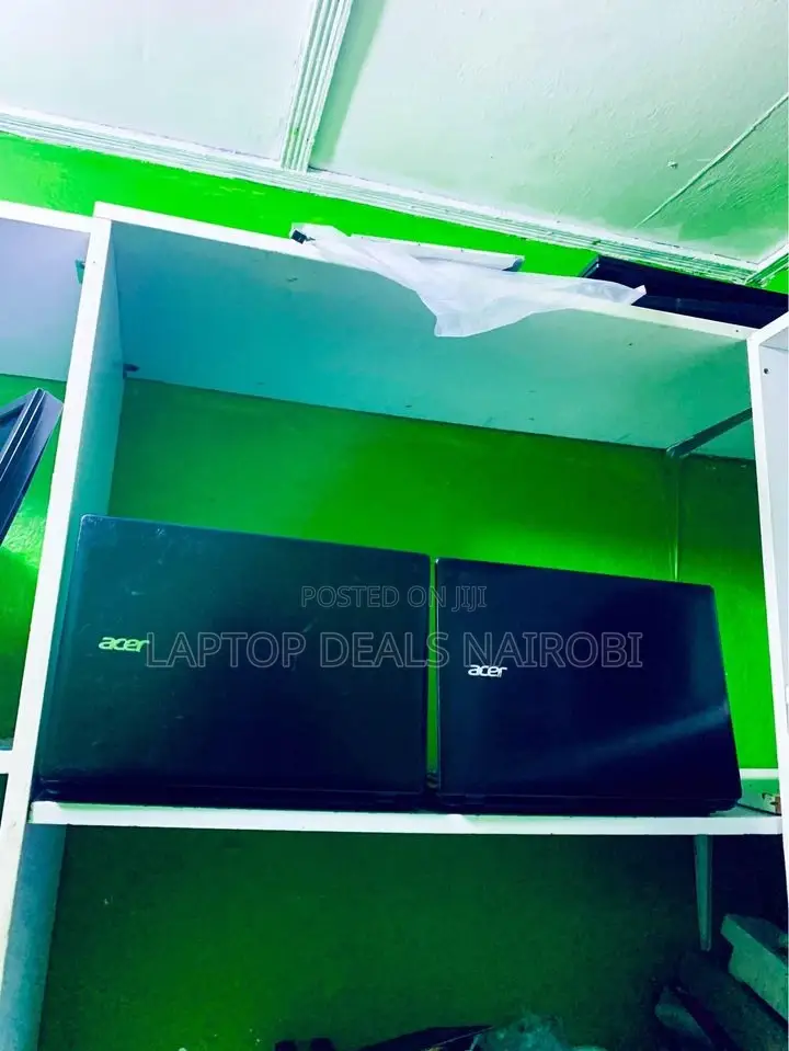 Laptop Acer Aspire 1400 2GB Intel Celeron HDD+SSD 160GB