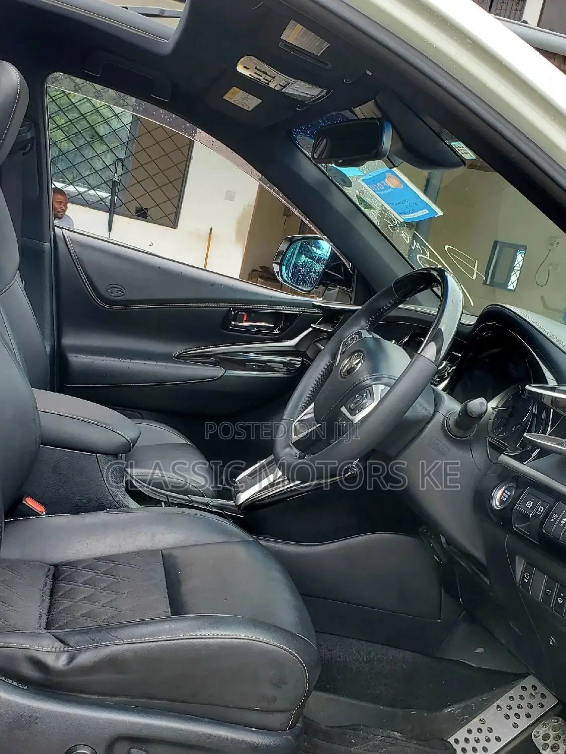 Toyota Harrier 2.0 2018 White