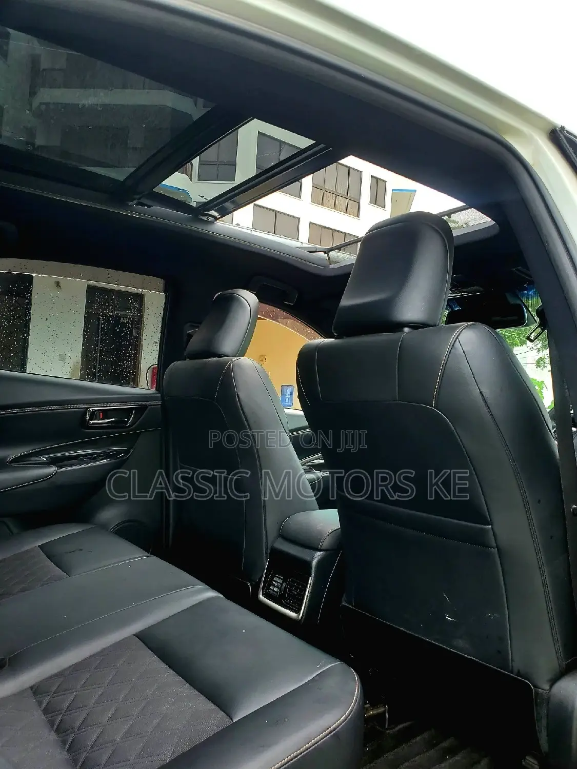 Toyota Harrier 2.0 2018 White