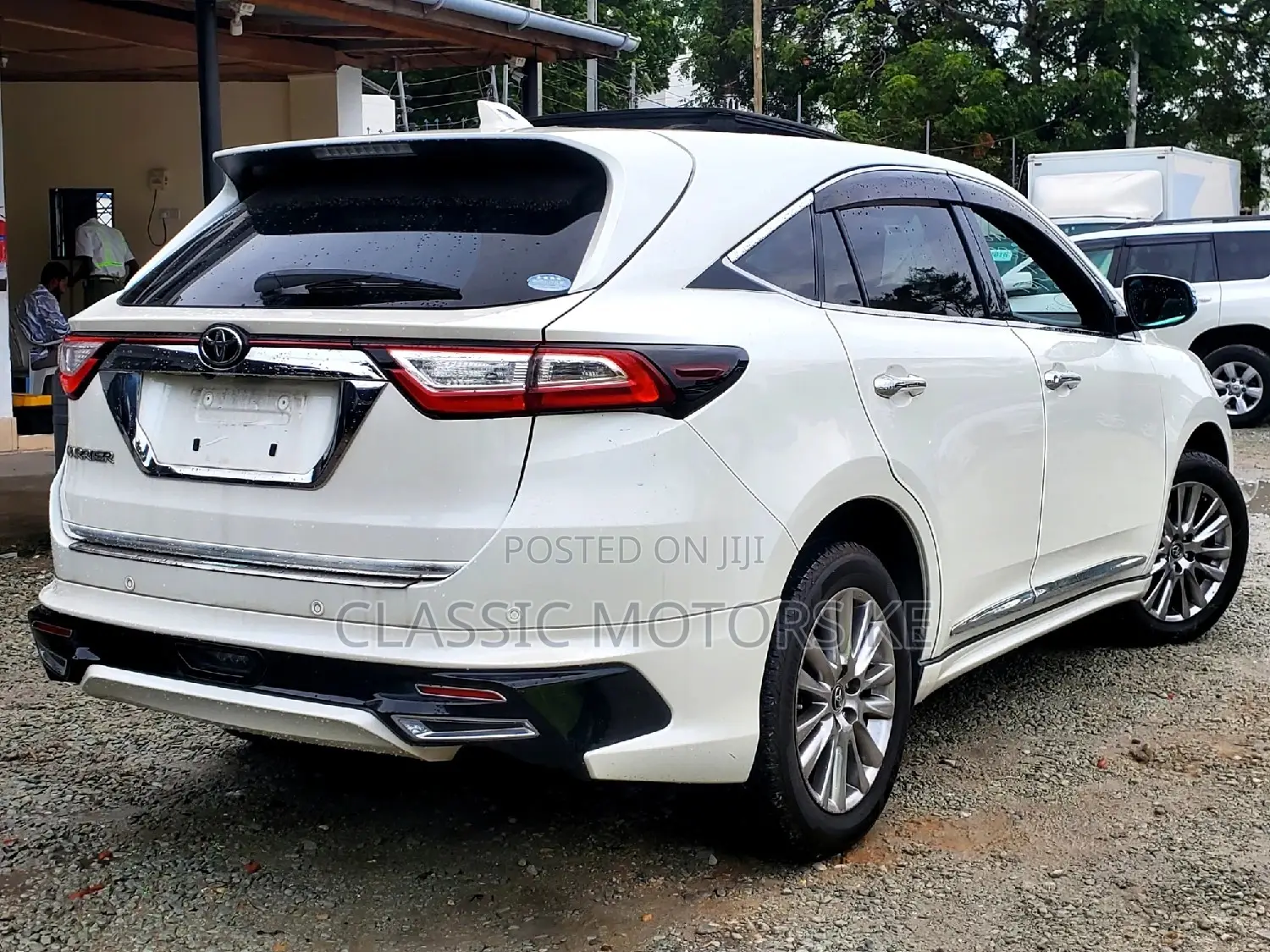 Toyota Harrier 2.0 2018 White