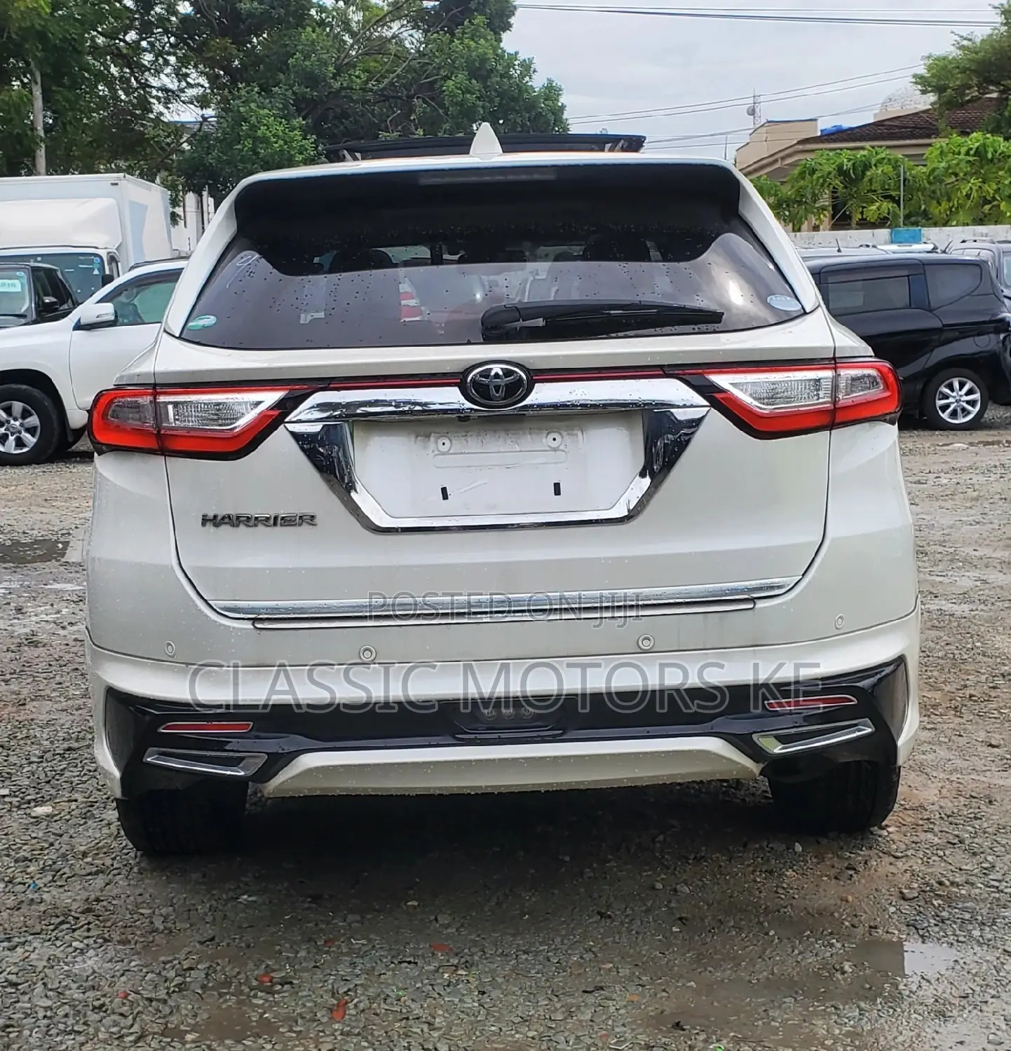 Toyota Harrier 2.0 2018 White