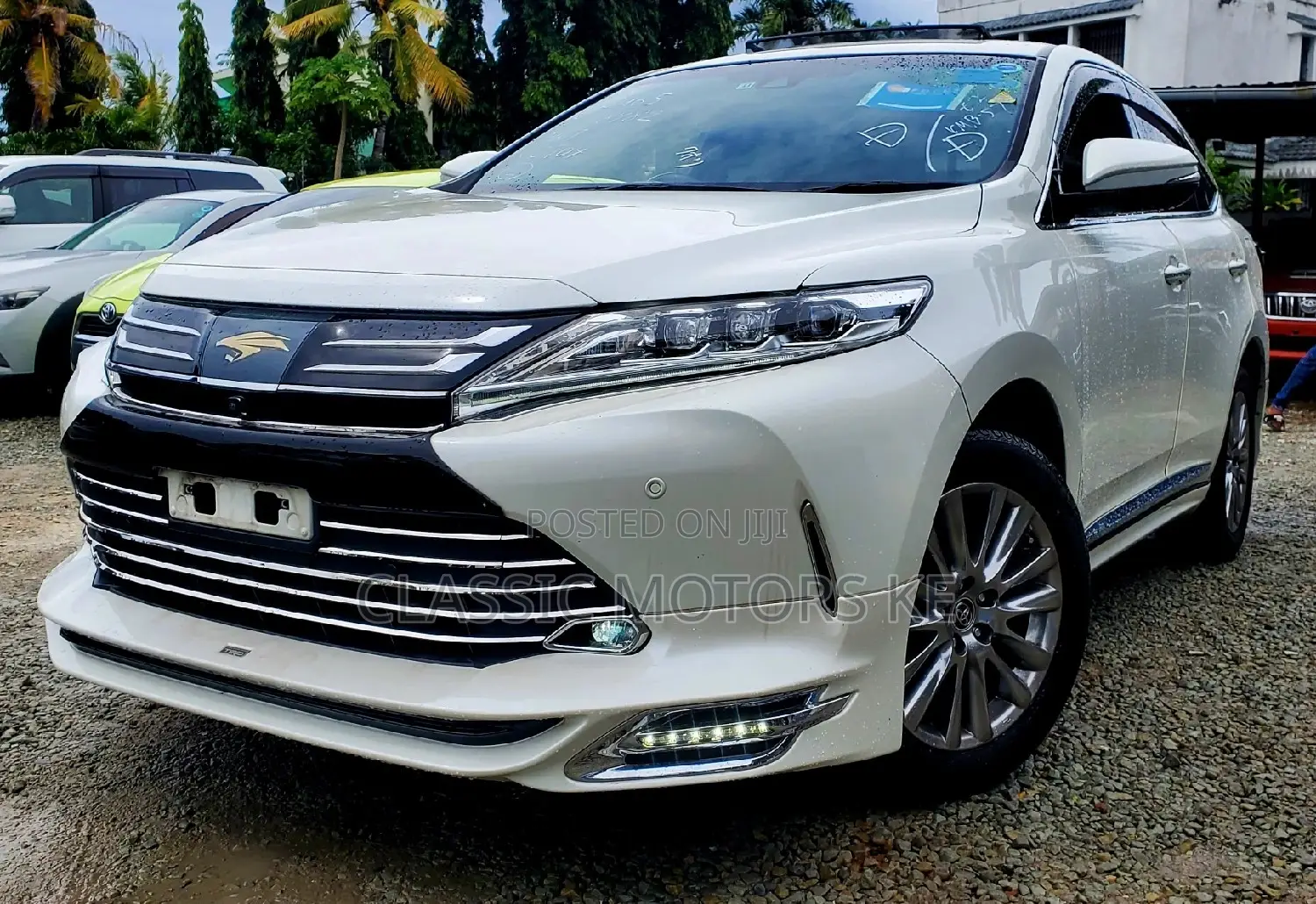 Toyota Harrier 2.0 2018 White