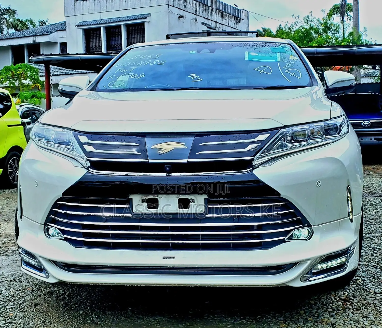 Toyota Harrier 2.0 2018 White