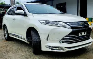 Toyota Harrier 2.0 2018 White