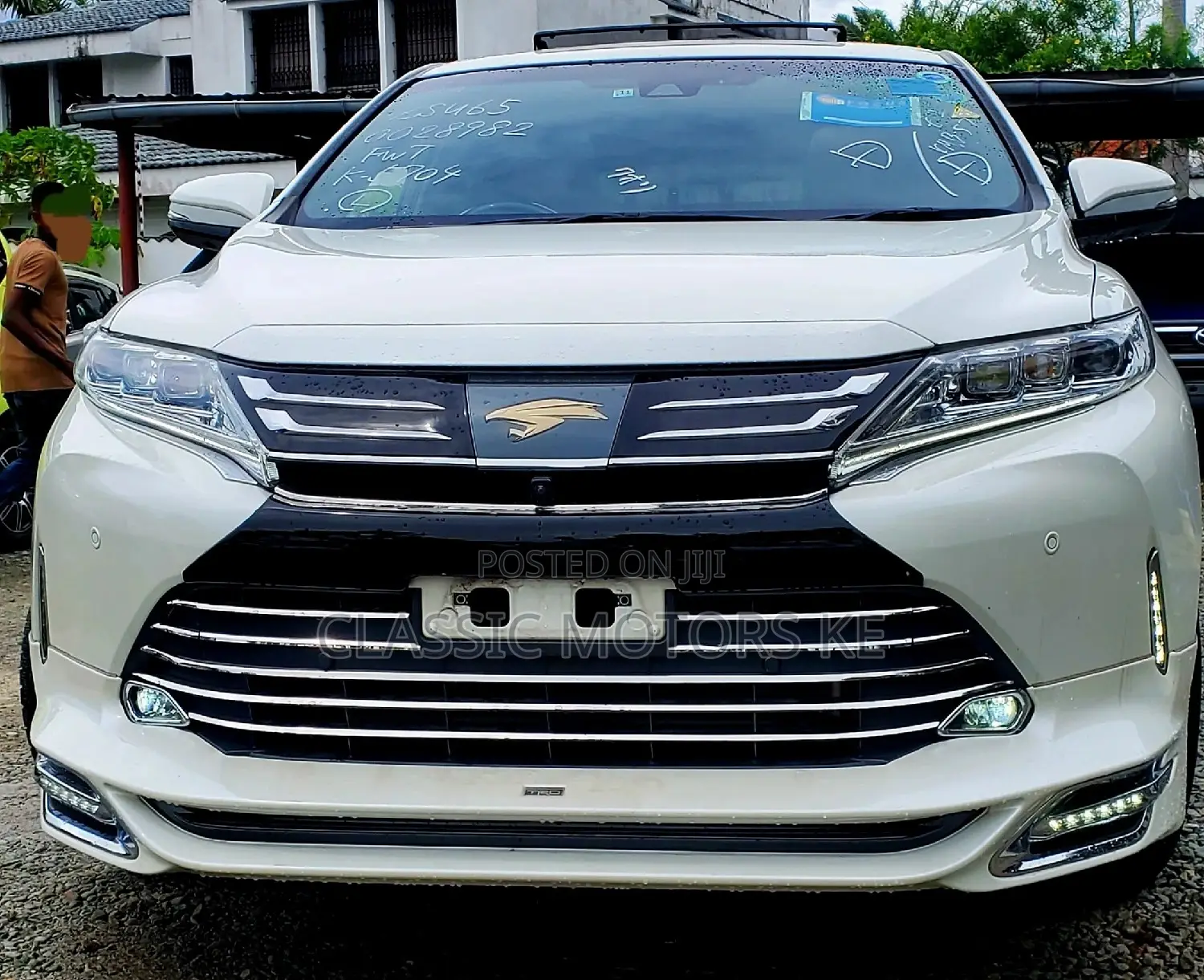 Toyota Harrier 2.0 2018 White