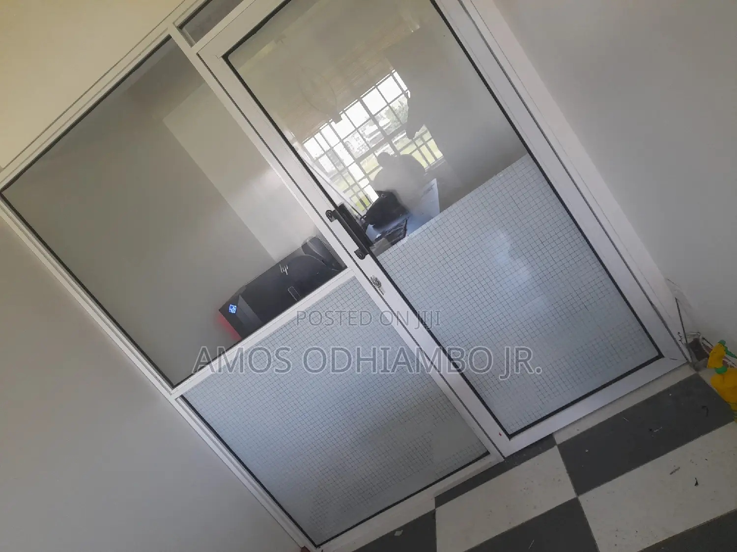 Alluminiam Partitions and Fittings