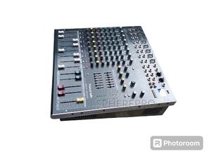 SMX 800D Powered Mixer - main view