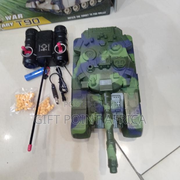 Super Armed Rechargeable Remote Control Tank Model - thumbnail 2