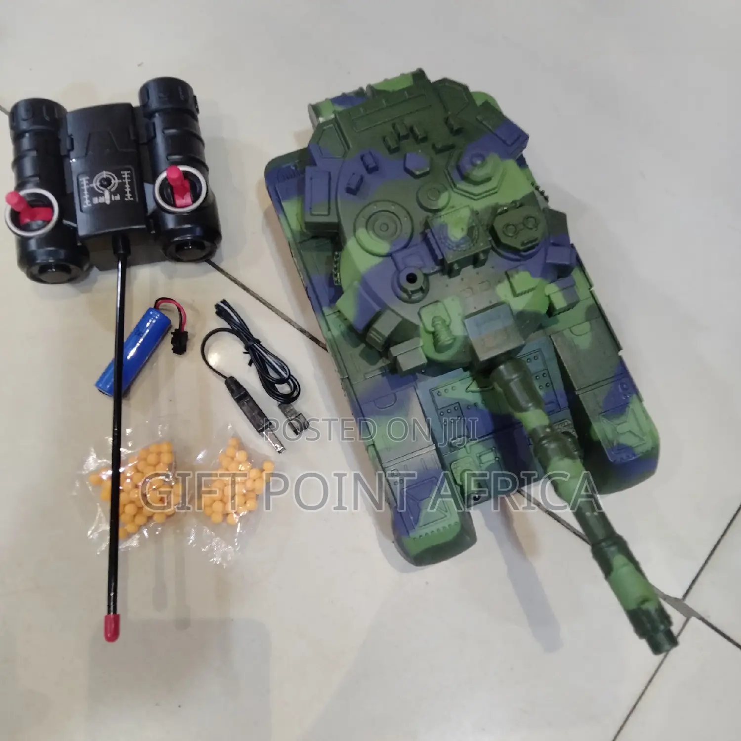 Rechargeable Remote Control Super Armed Tanker
