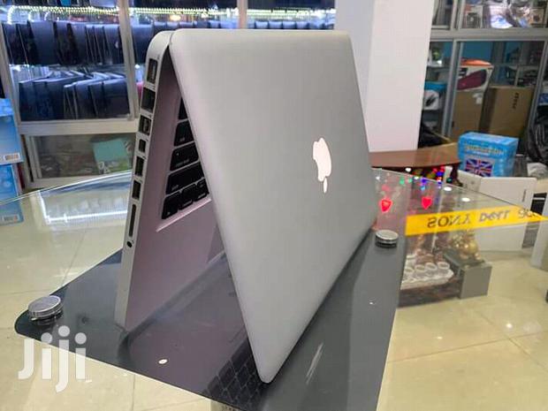 Laptop Apple MacBook Pro 4GB Intel Core I5 HDD 500GB - thumbnail 3