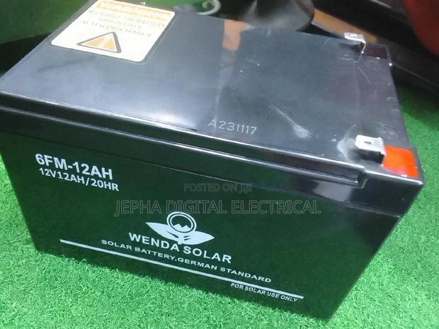 12vts ,12amps Solar Battery