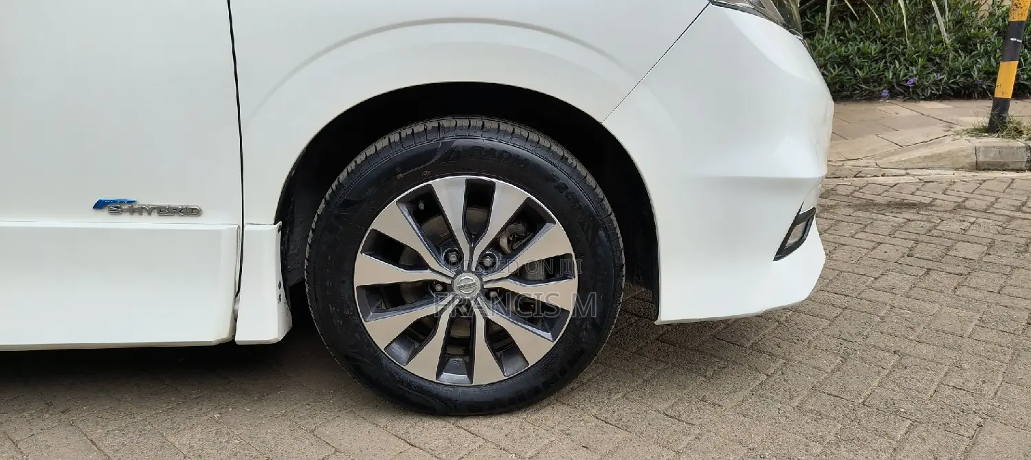 Nissan Serena 2017 Pearl
