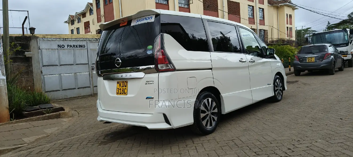 Nissan Serena 2017 Pearl