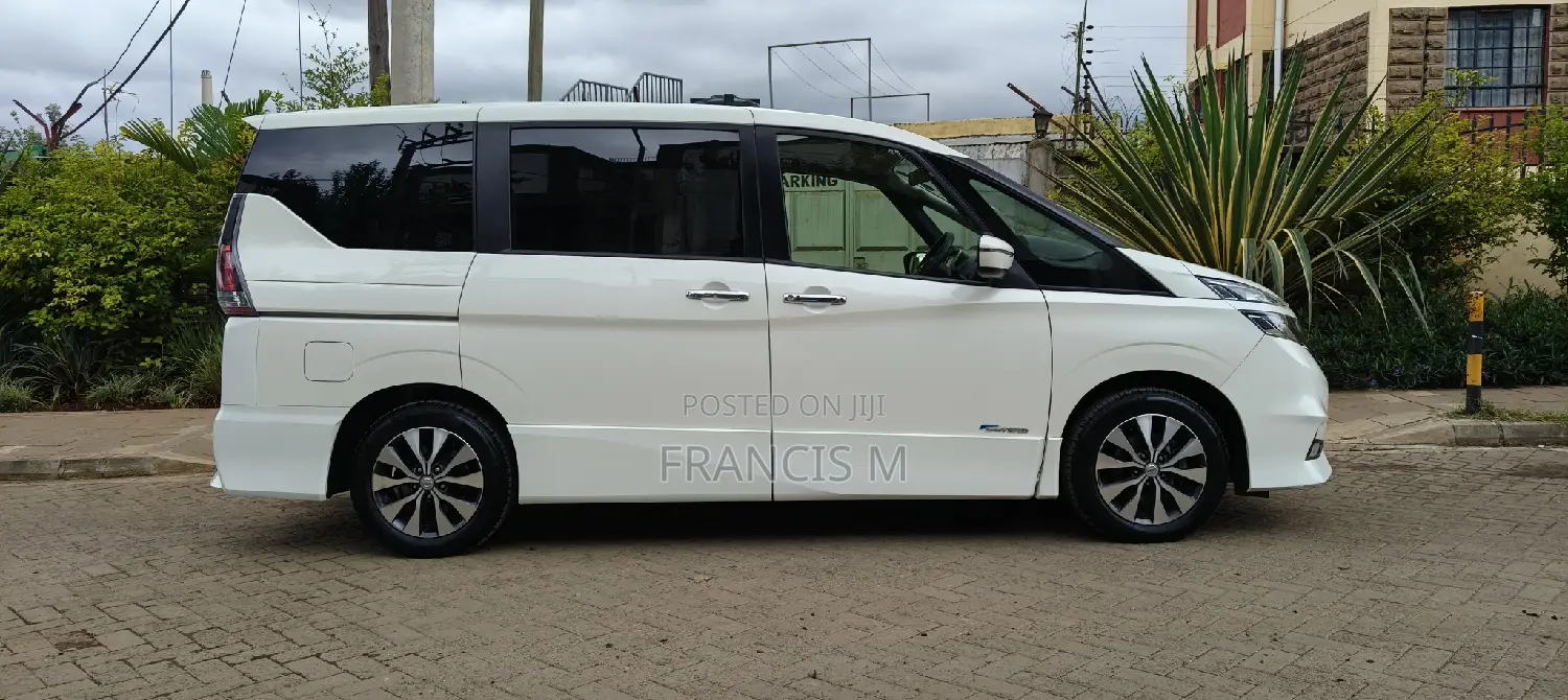 Nissan Serena 2017 Pearl