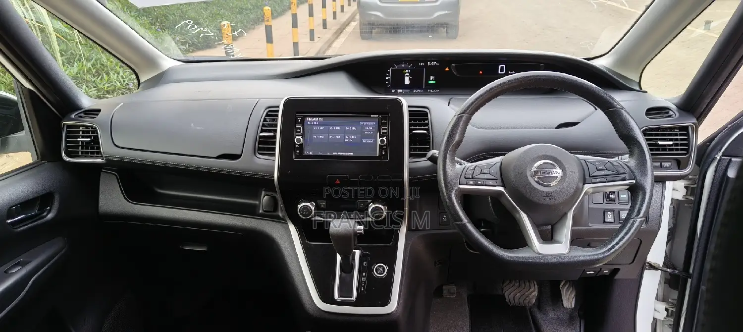 Nissan Serena 2017 Pearl