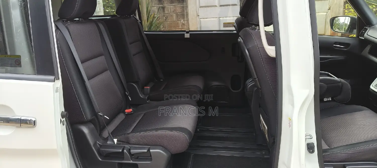 Nissan Serena 2017 Pearl