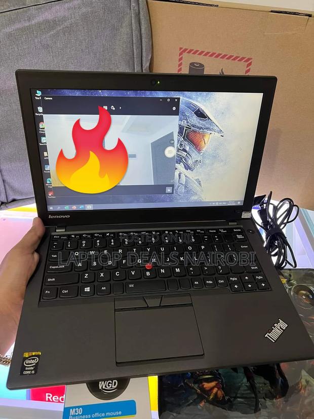 Laptop Lenovo ThinkPad X250 8GB Intel Core I5 SSD 256GB - main view