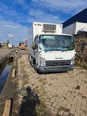 Refrigerated/Fridge Truck for Hire