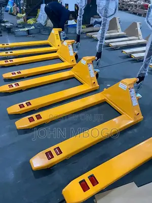 Hydraulic Pallet Truck .