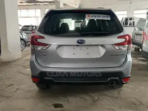 Subaru Forester Base AWD 2019 Silver