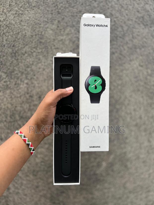Used Samsung Galaxy Watch 4 (40mm) - main view
