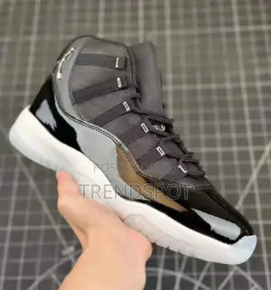 Air Jordan 11 'Space Jam'