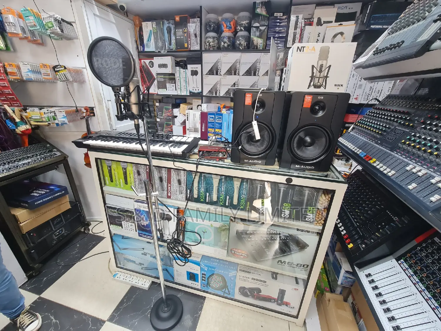 Deluxe Recording Studio Package
