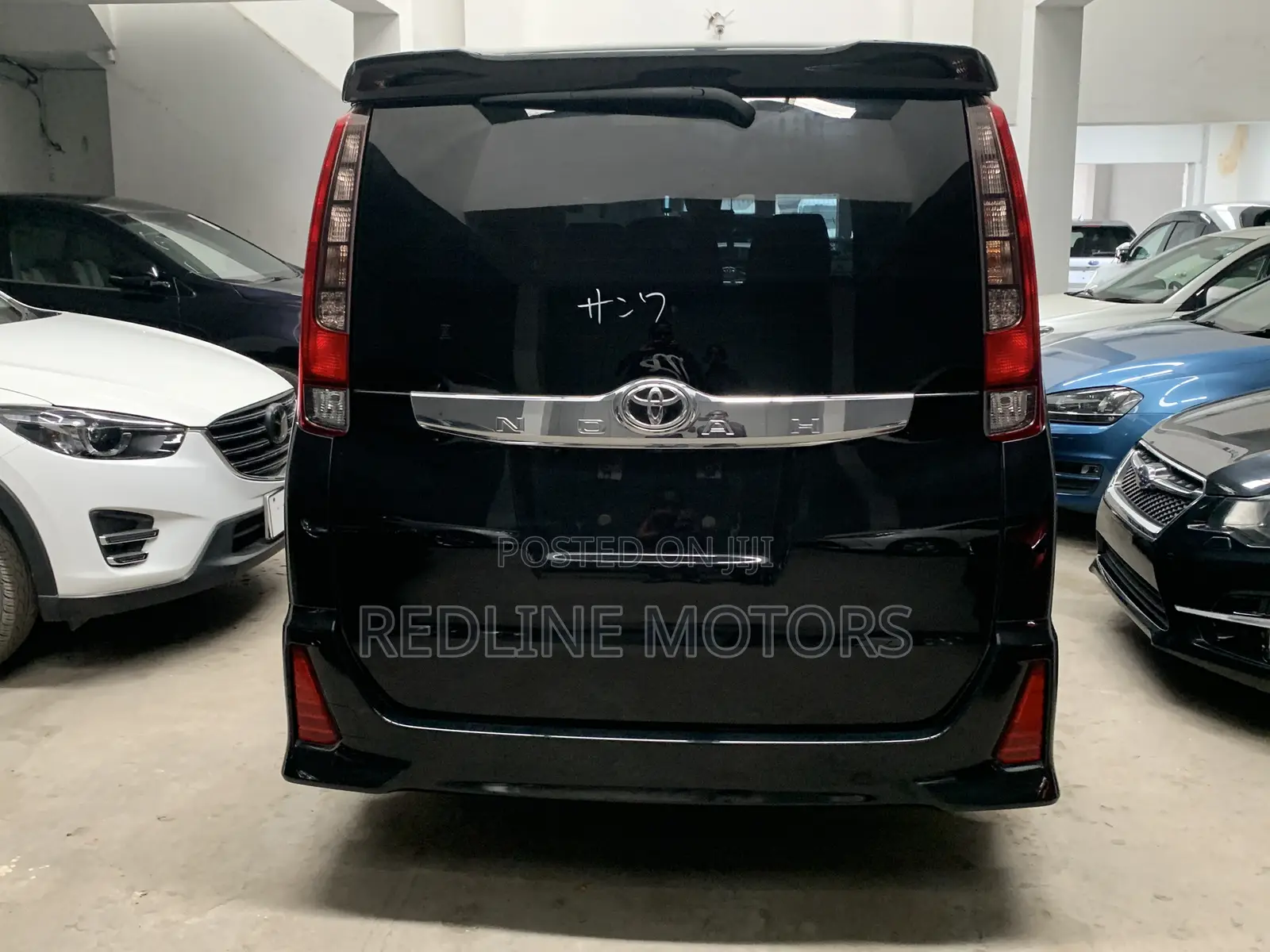 Toyota Noah 2.0 AWD (8 Seater) 2016 Black