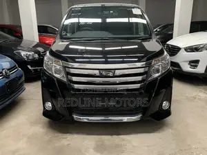 Toyota Noah 2.0 AWD (8 Seater) 2016 Black