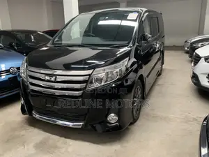 Toyota Noah 2.0 AWD (8 Seater) 2016 Black