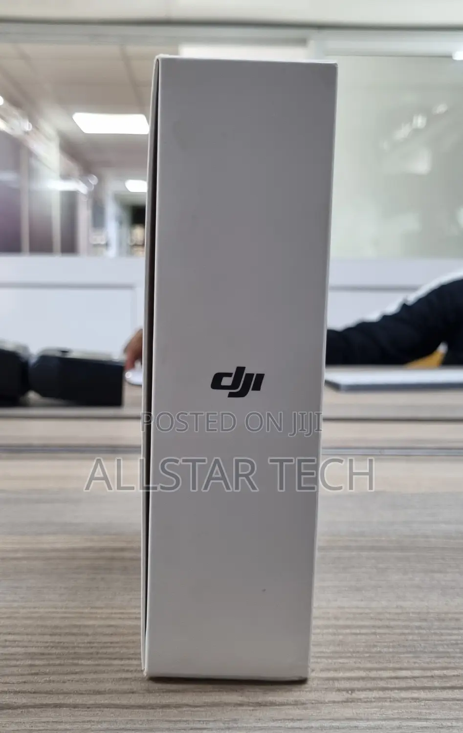 DJI Osmo Mobile 6 Smartphone Gimbal (Platinum Gray)