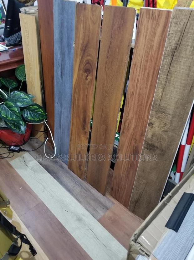 Laminates Interlocking Tiles - main view