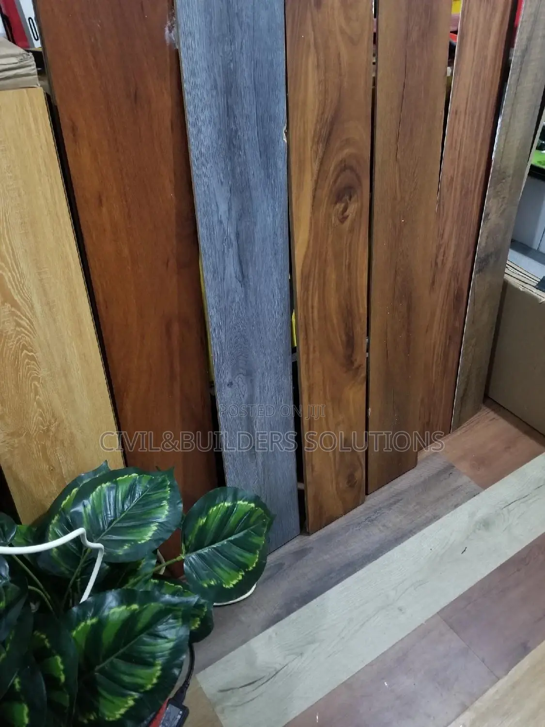 Laminates Wood Interlocking Tiles