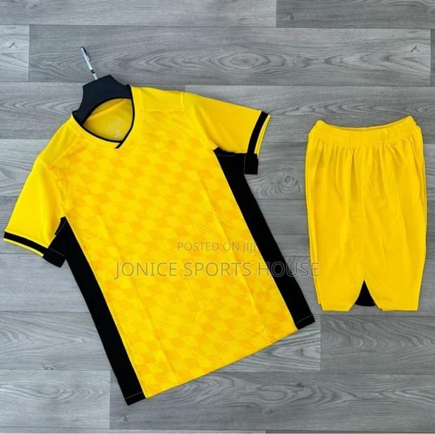 New Quality Soccer Uniforms - main view
