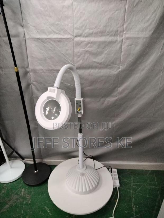 Adjustable Magnifying Lamp With Led - main view