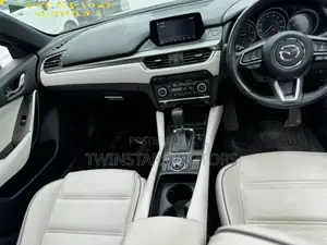 Mazda Atenza 2018 Silver