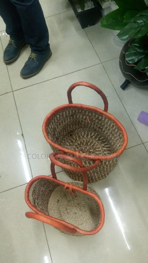 Baskets With Leathered Hands Extra 300