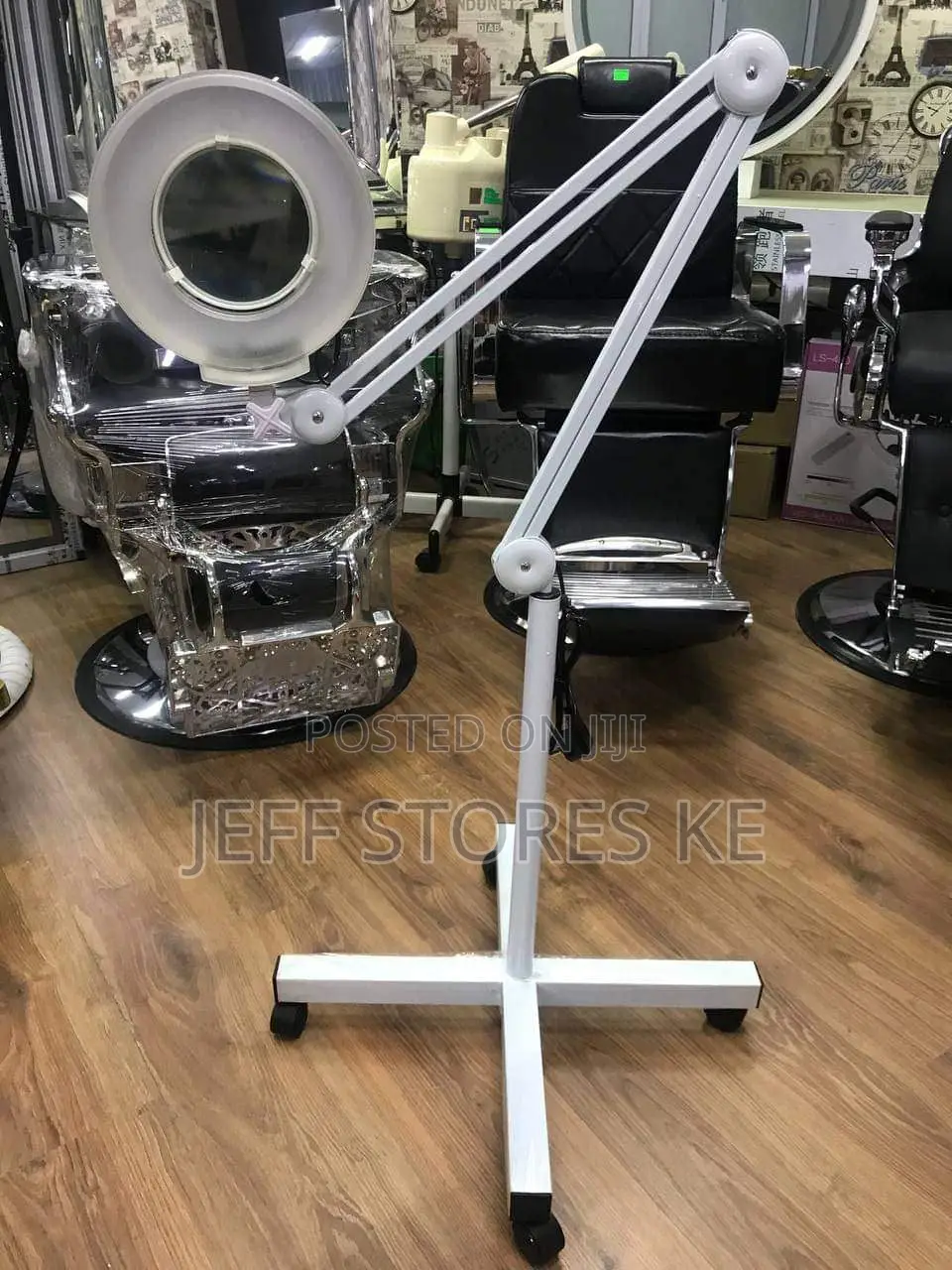 Stand Alone Magnifying Lamp